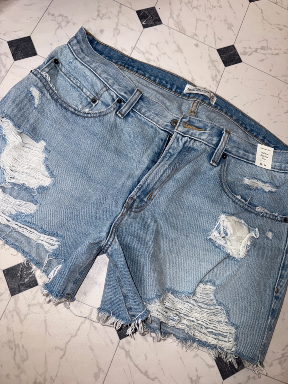 NWT ABERCROMBIE 32 14 mid rise boyfriend shorts DENIM JEAN SHORT vintage